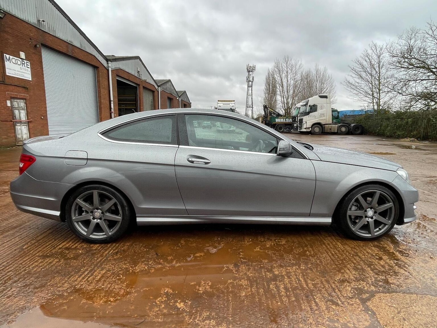 Used Mercedes-Benz C Class 2014 for sale - 76986818: Photo 2