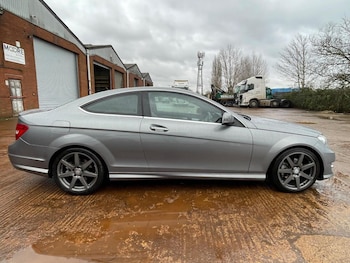 Used Mercedes-Benz C Class 2014 for sale - 76986818: Photo