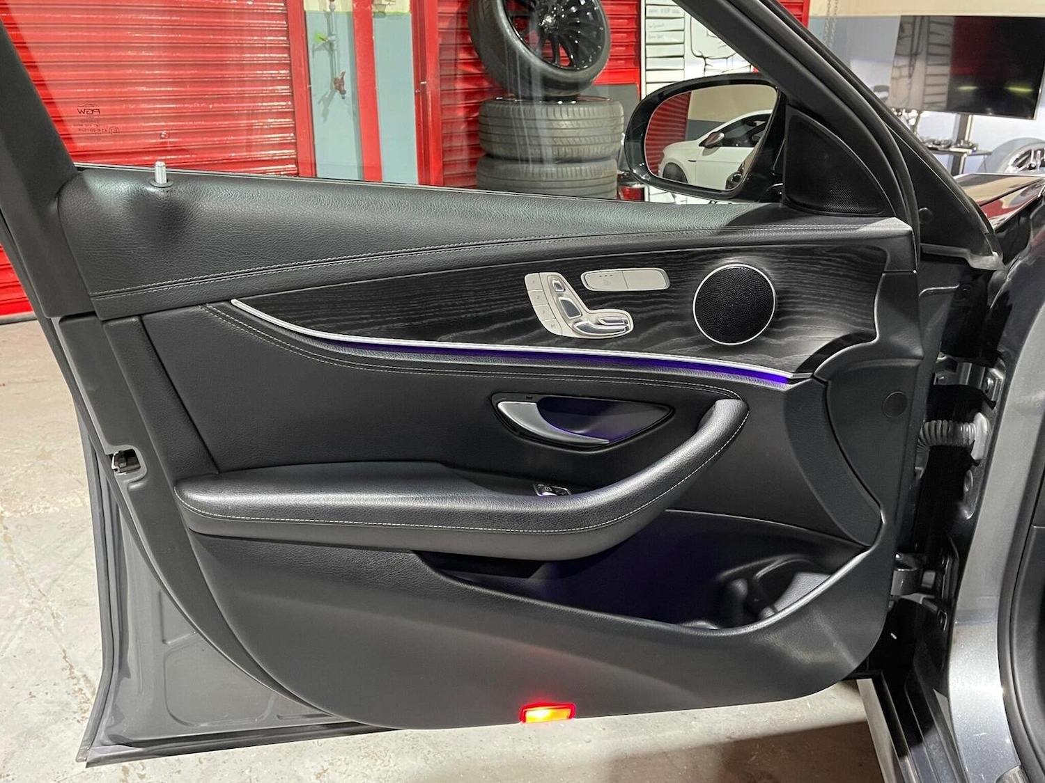 Used Mercedes-Benz E Class 2016 for sale - 76935259: Photo 28