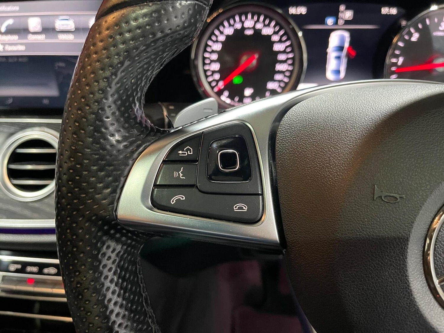 Used Mercedes-Benz E Class 2016 for sale - 76935259: Photo 60