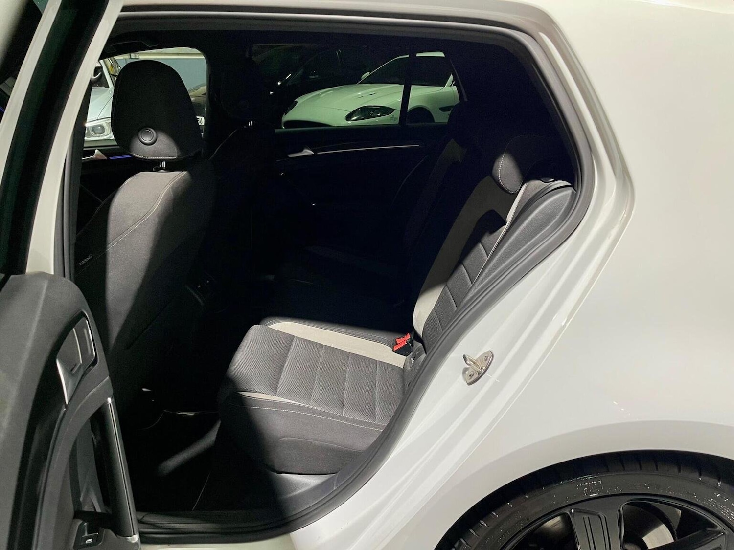 Used Volkswagen Golf 2015 for sale - 76605971: Photo 34