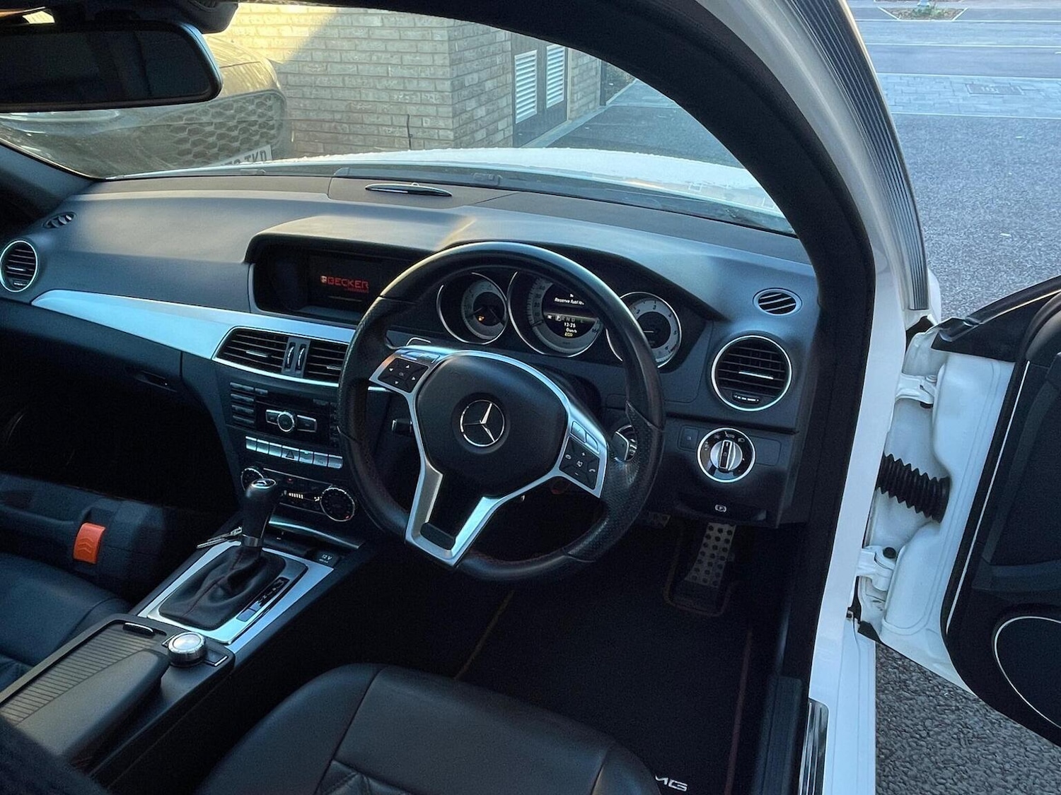 Used Mercedes-Benz C Class 2012 for sale - 77314104: Photo 10