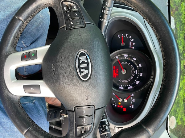 Used Kia Sportage 2011 for sale - 63063585: Photo 8