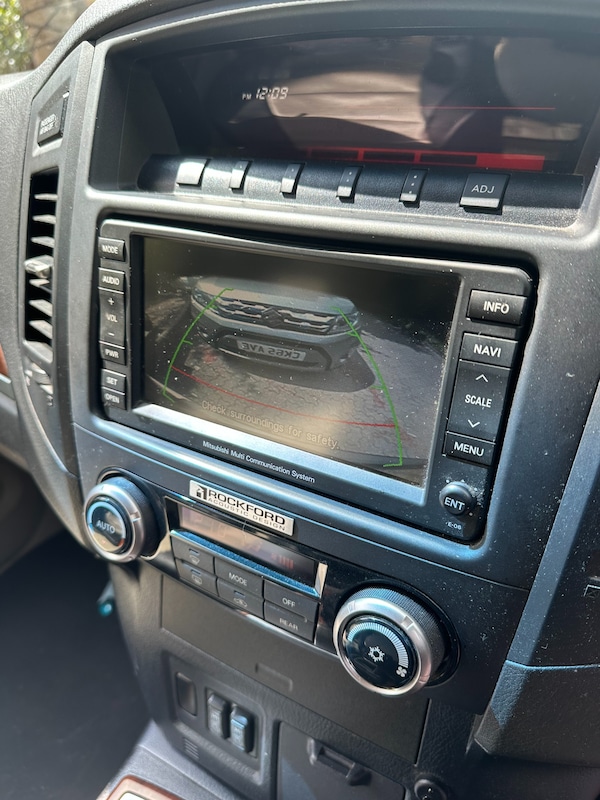 Used Mitsubishi Shogun 2012 for sale - 74579280: Photo 16