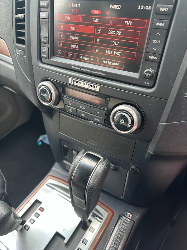 Used Mitsubishi Shogun 2012 for sale - 74579280: Photo 8