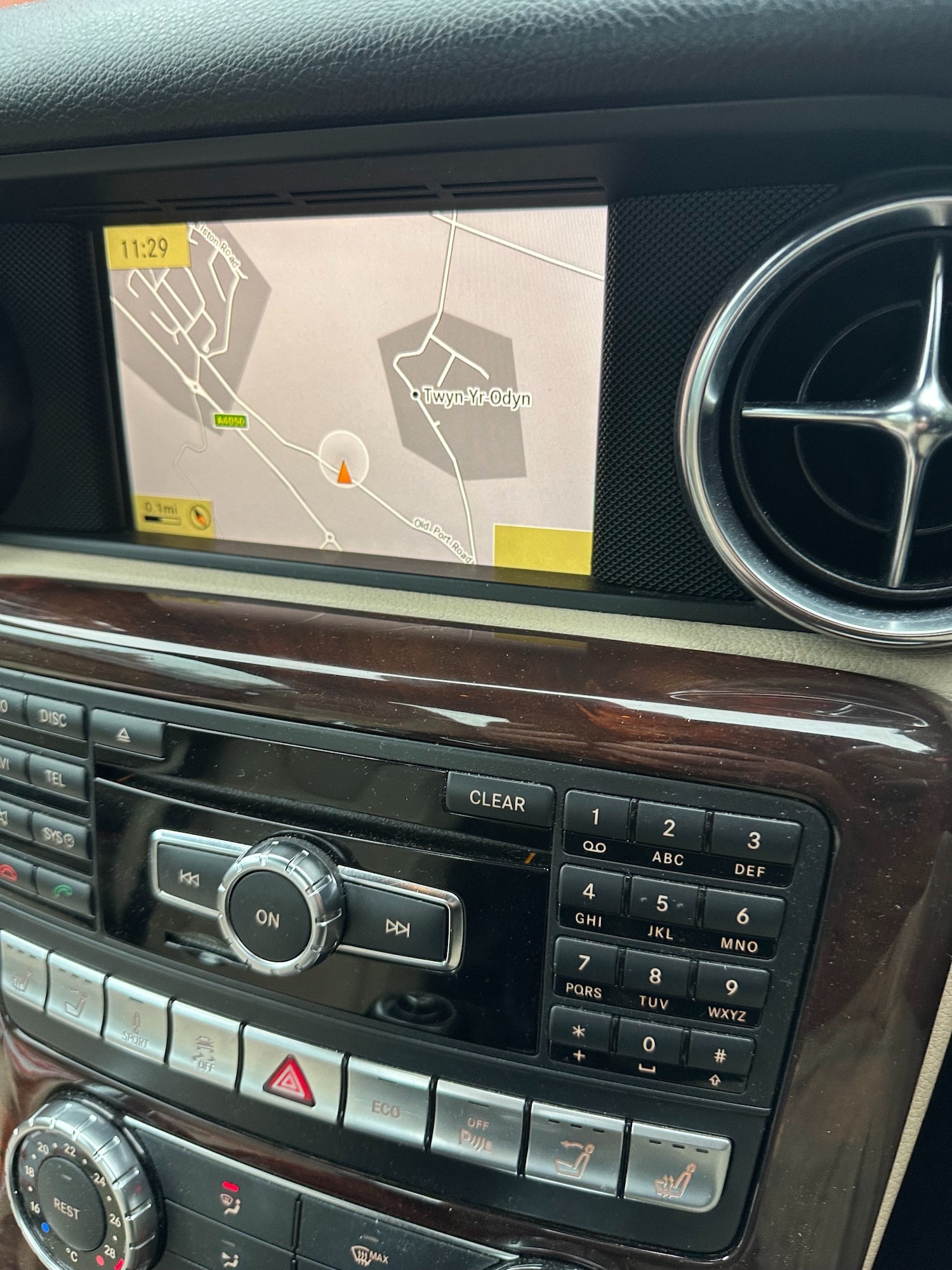 Used Mercedes-Benz SLK 2011 for sale - 76877995: Photo 11