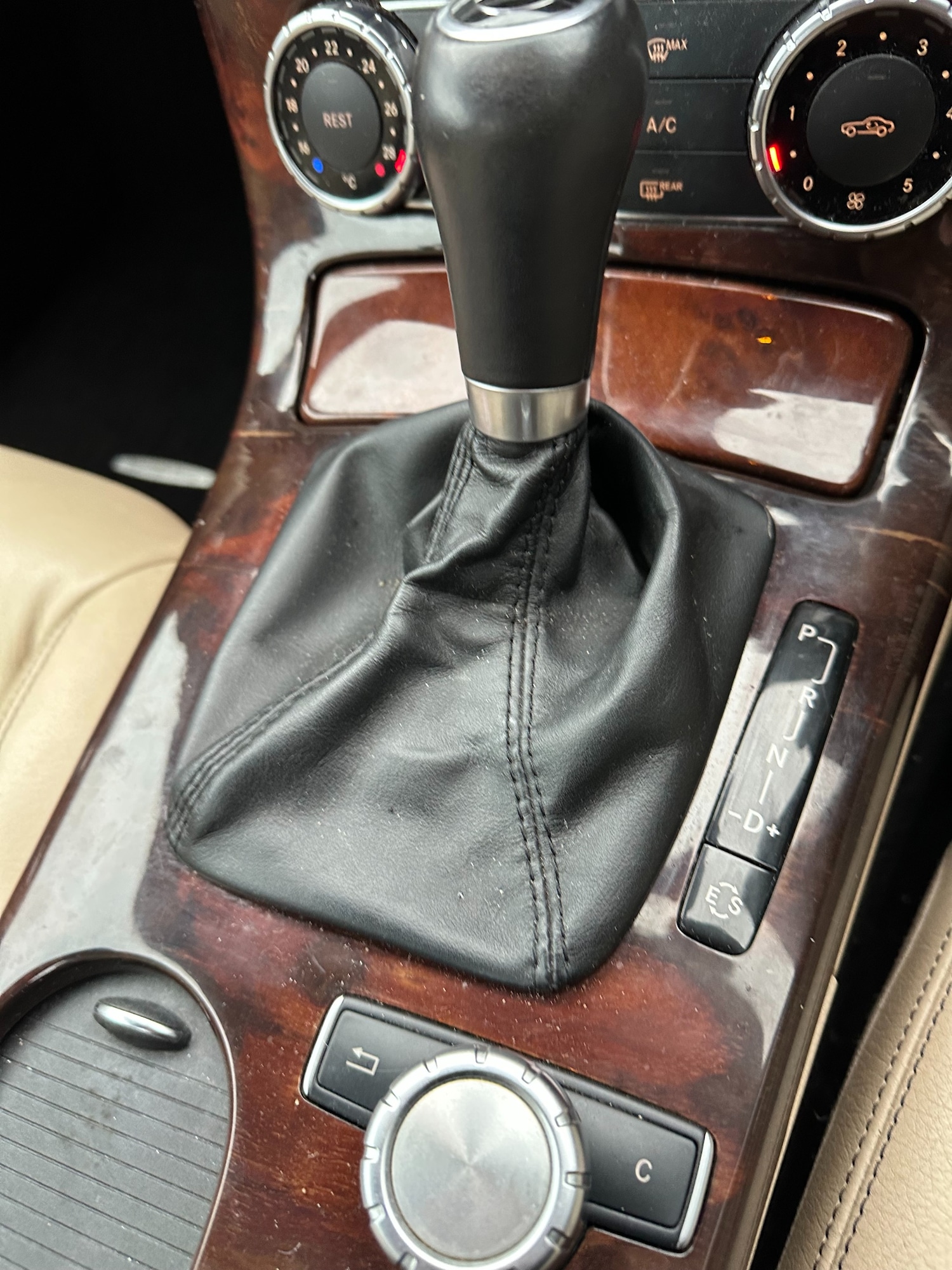 Used Mercedes-Benz SLK 2011 for sale - 76877995: Photo 13