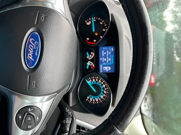 Used Ford Kuga 2014 for sale - 68542654: Photo 15