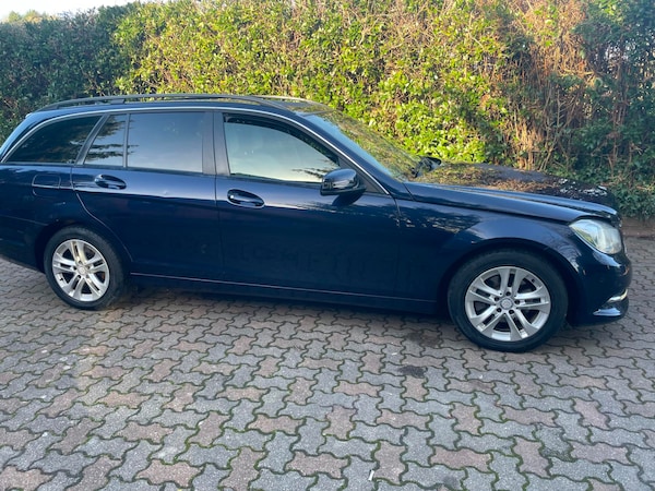 Used Mercedes-Benz C Class 2012 for sale - 65712754: Photo 14