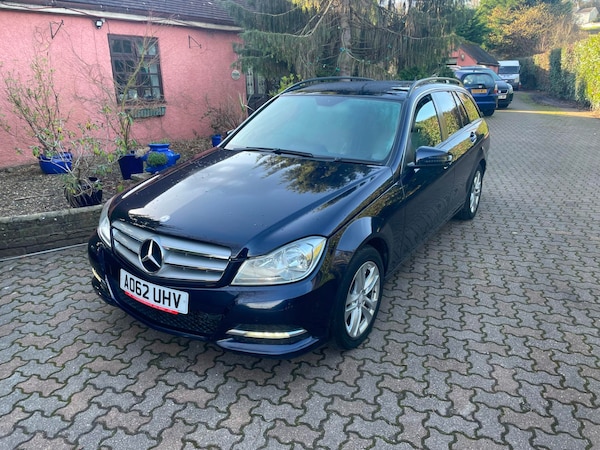 Used Mercedes-Benz C Class 2012 for sale - 65712754: Photo 1
