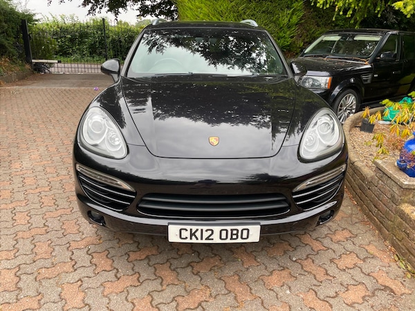 Used Porsche Cayenne 2012 for sale - 63657973: Photo 3