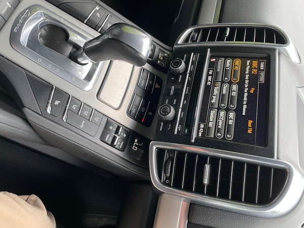 Used Porsche Cayenne 2012 for sale - 63657973: Photo 7