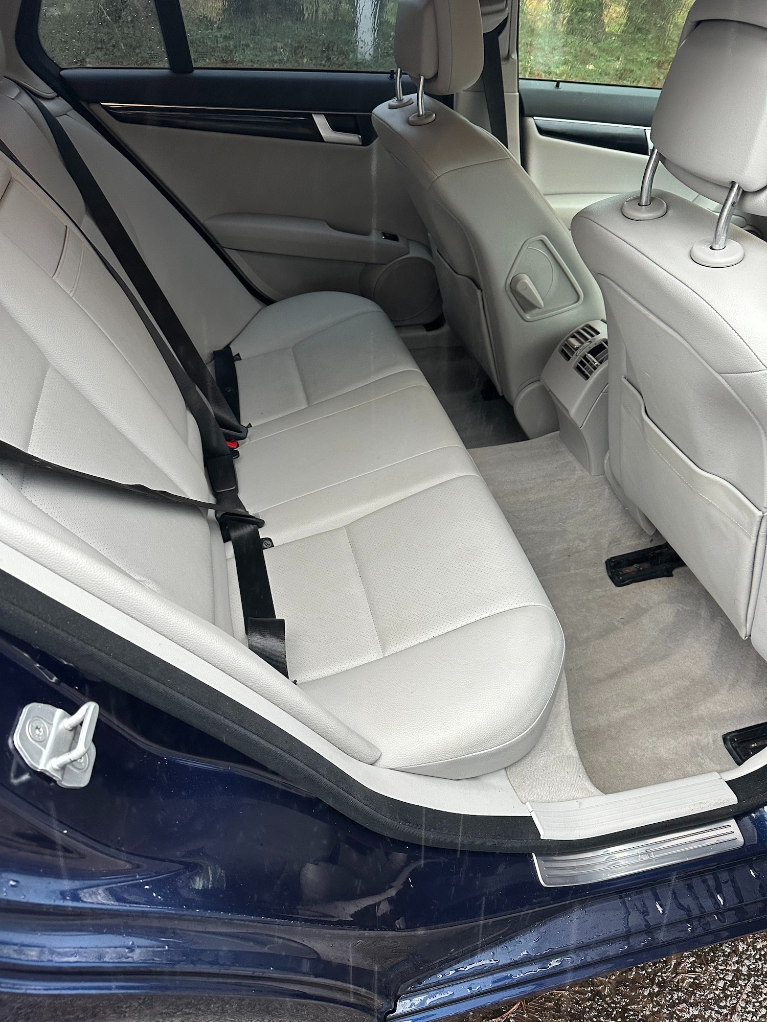 Used Mercedes-Benz C Class 2012 for sale - 76853883: Photo 17