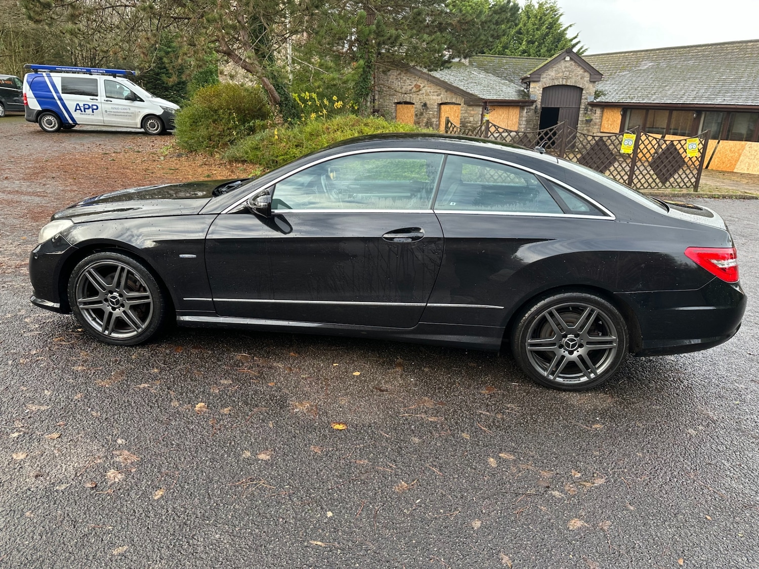 Used Mercedes-Benz E Class 2009 for sale - 76845444: Photo 2