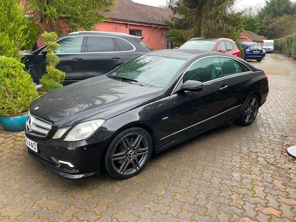 Used Mercedes-Benz E-Class 2009 for sale - 66241464: Photo 4