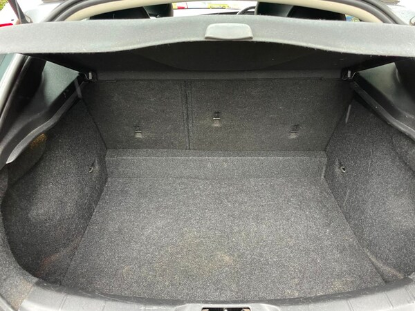 Used Volvo V40 2014 for sale - 66587147: Photo 10