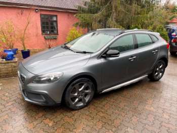 Used Volvo V40 2014 for sale - 66587147: Photo