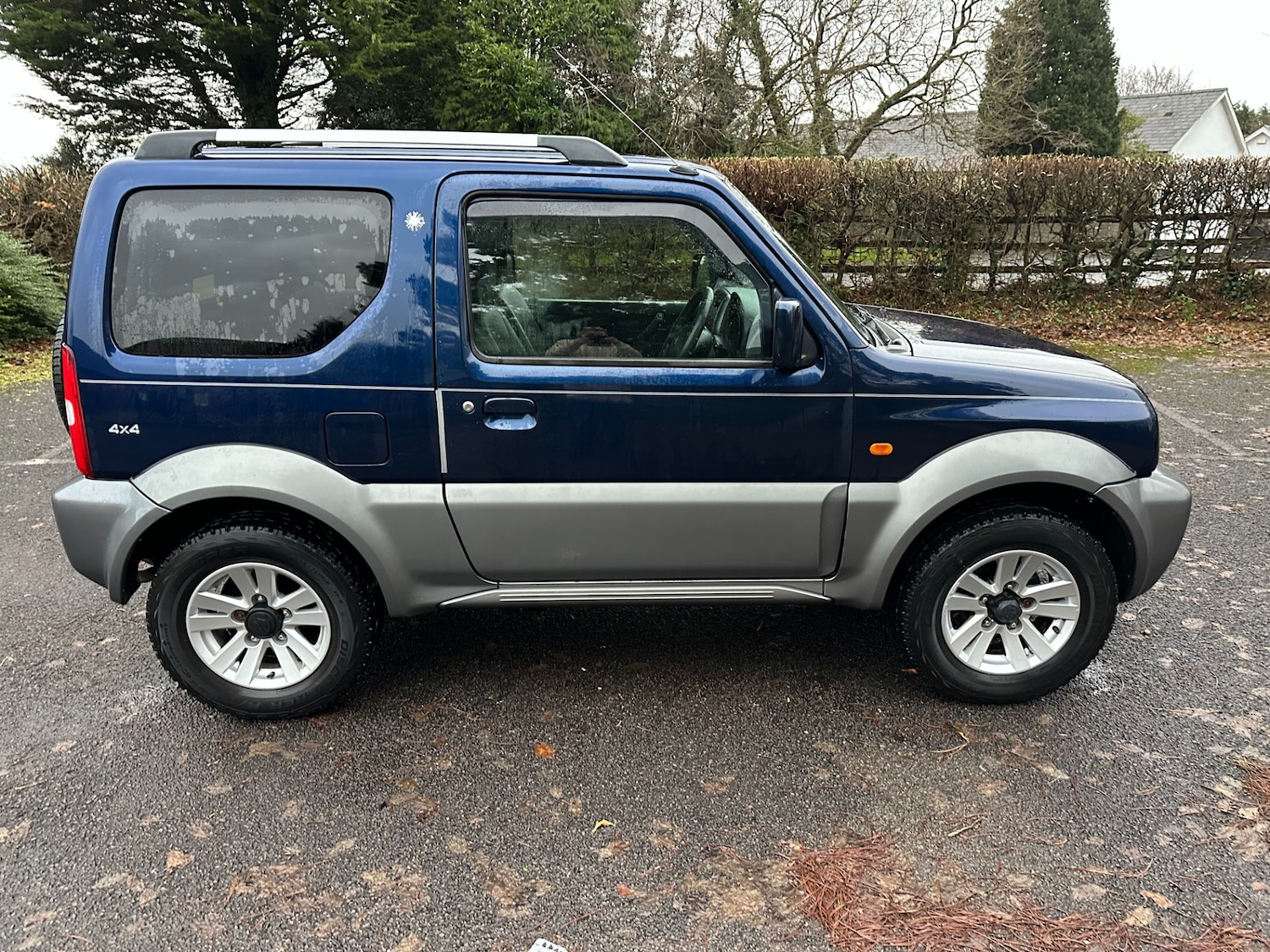 Used Suzuki Jimny 2009 for sale - 76969807: Photo 2