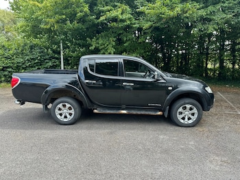 Mitsubishi - L200