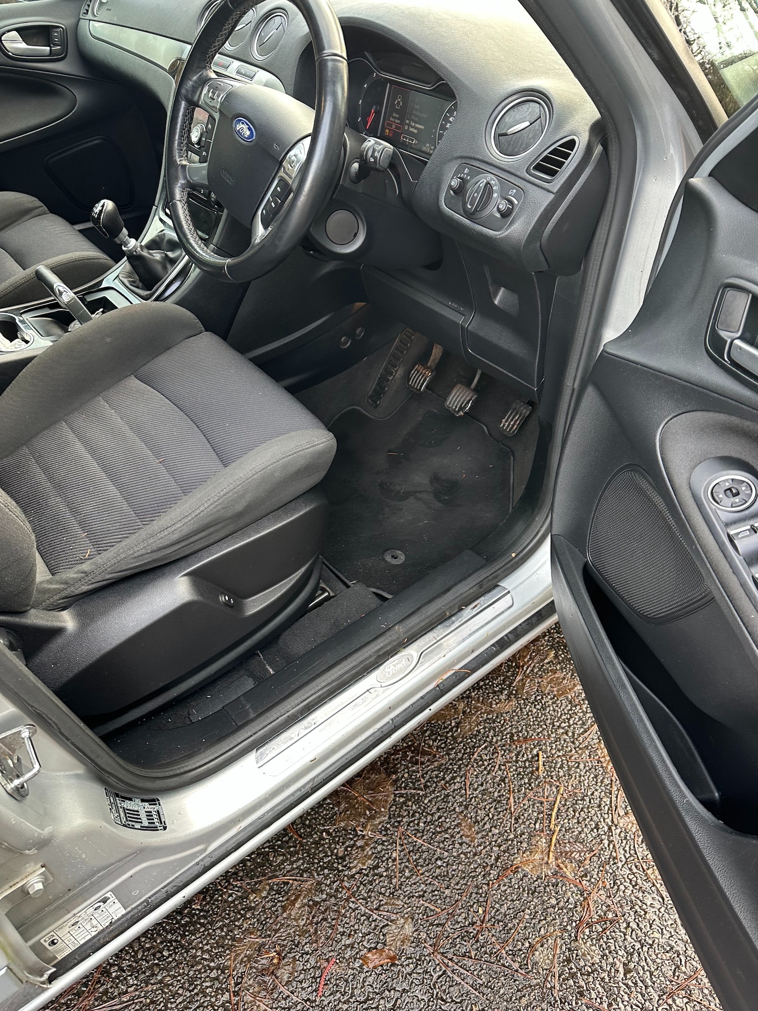 Used Ford S-Max 2014 for sale - 76845435: Photo 11