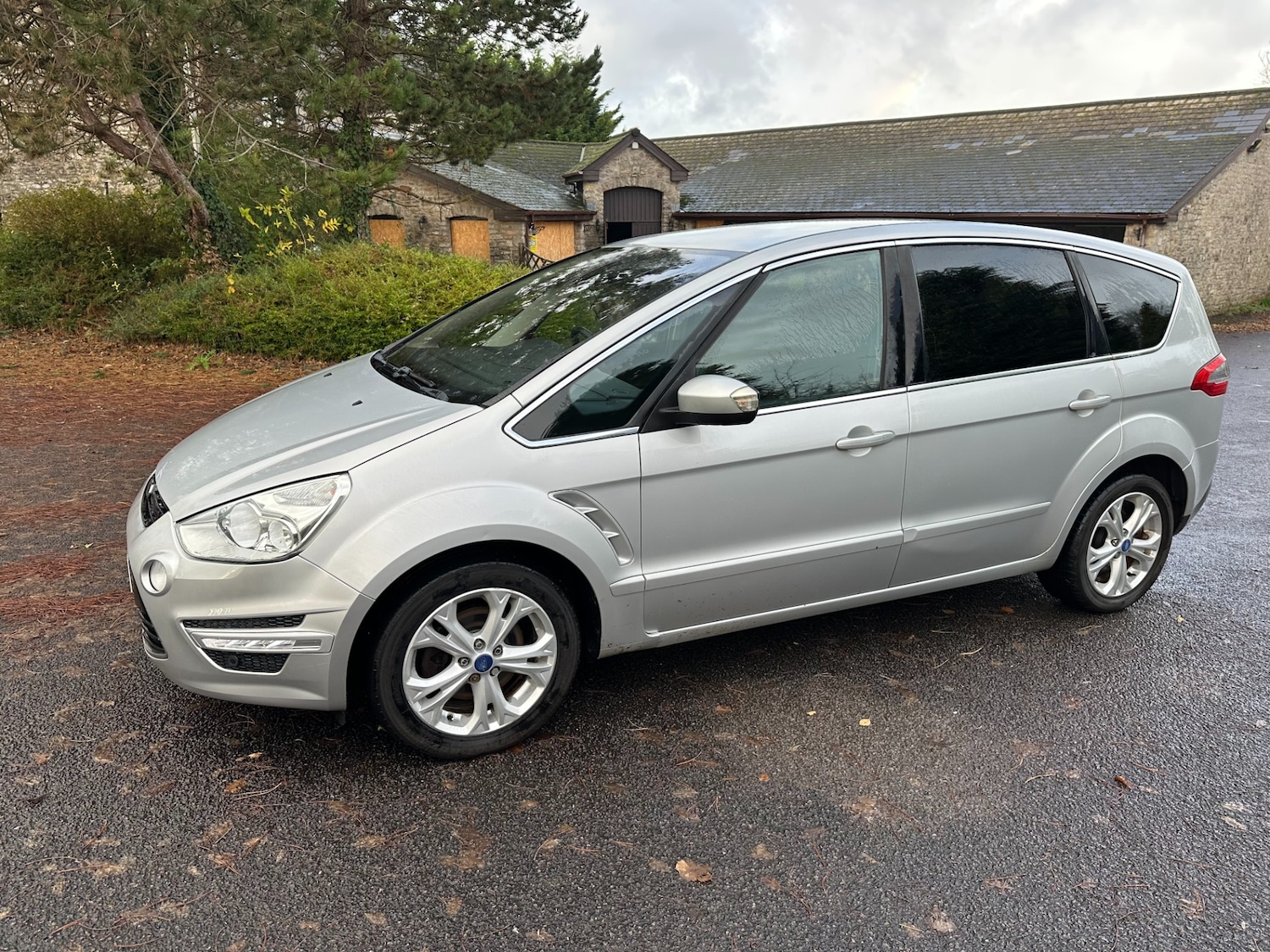 Used Ford S-Max 2014 for sale - 76845435: Photo 4