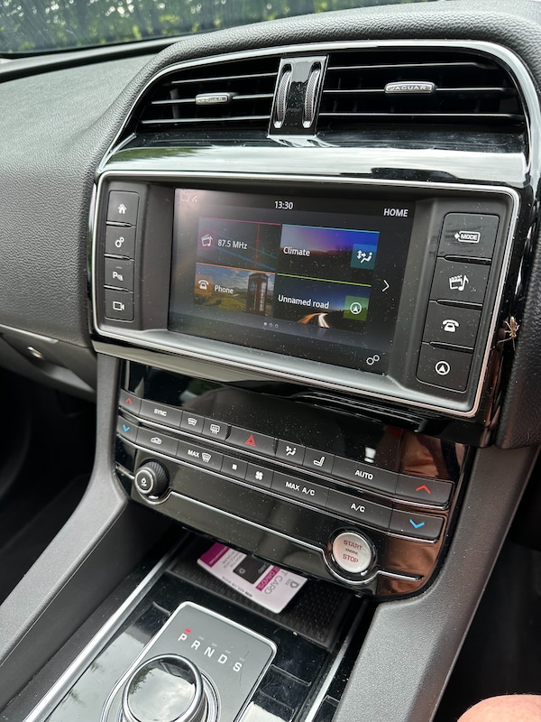 Used Jaguar F-Pace 2017 for sale - 73837584: Photo 14