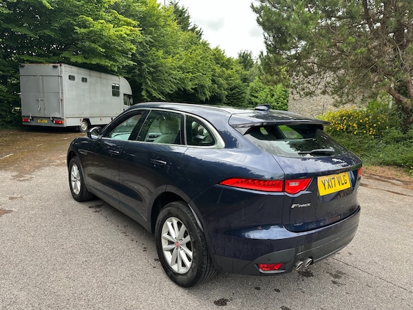 Used Jaguar F-Pace 2017 for sale - 73837584: Photo 4