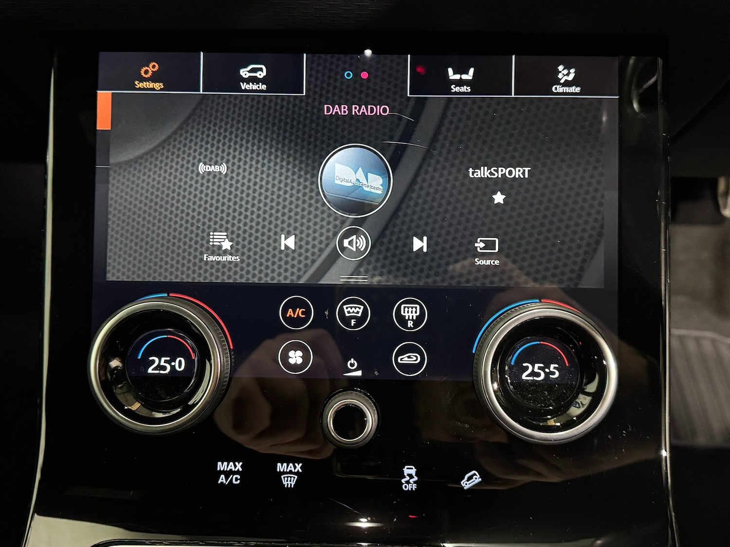 Used Land Rover Range Rover Velar 2019 for sale - 77006319: Photo 52