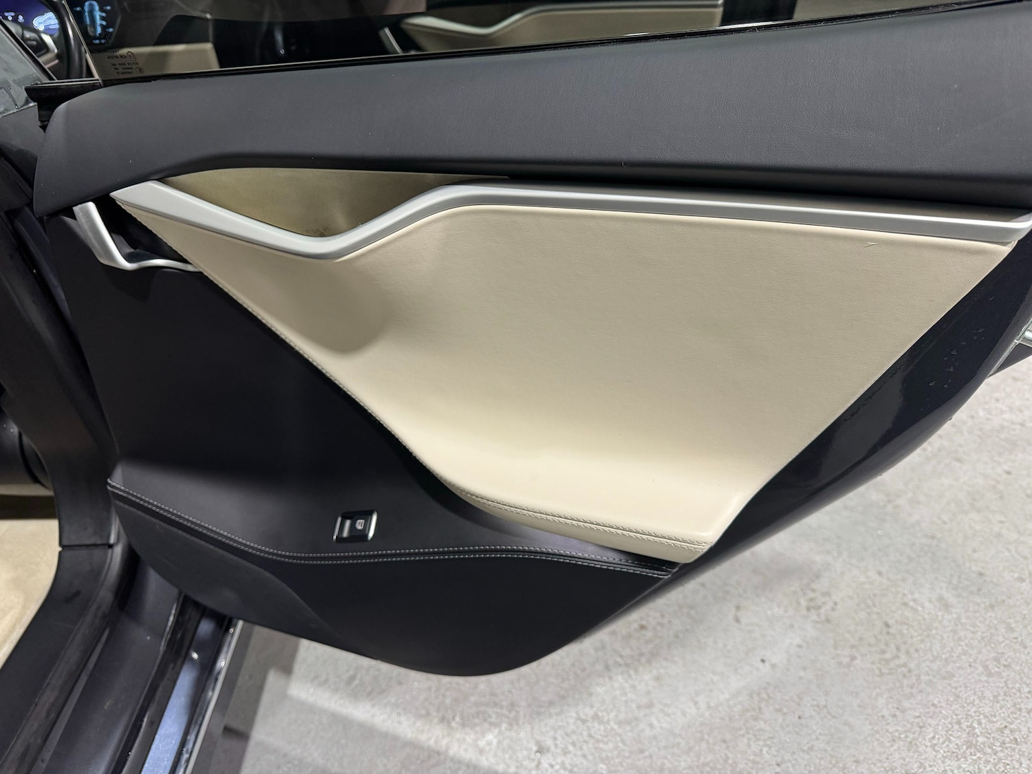 Used Tesla Model S 2018 for sale - 77609855: Photo 22