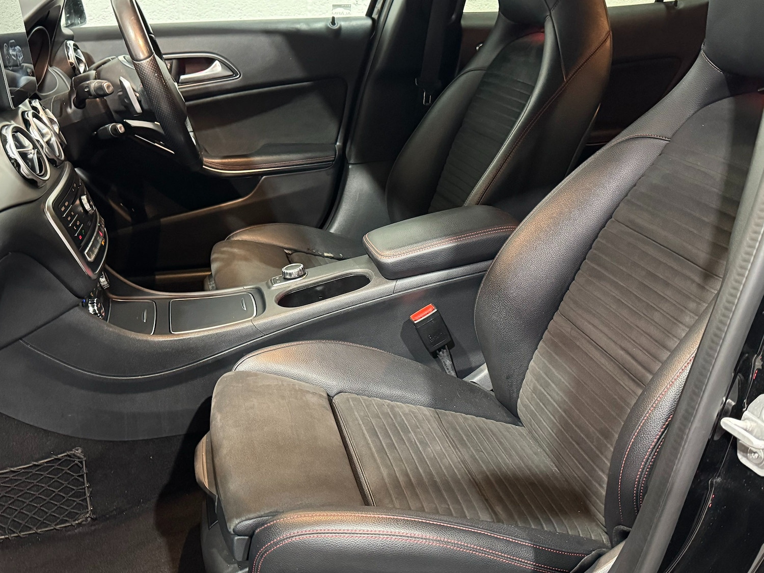 Used Mercedes-Benz GLA 2017 for sale - 76879531: Photo 42