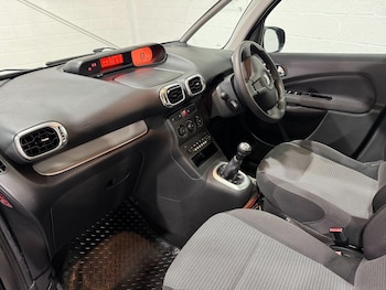 Used Citroen C3 Picasso 2014 for sale - 76152430: Photo