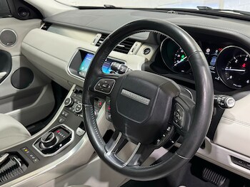 Used Land Rover Range Rover Evoque 2017 for sale - 77750391: Photo