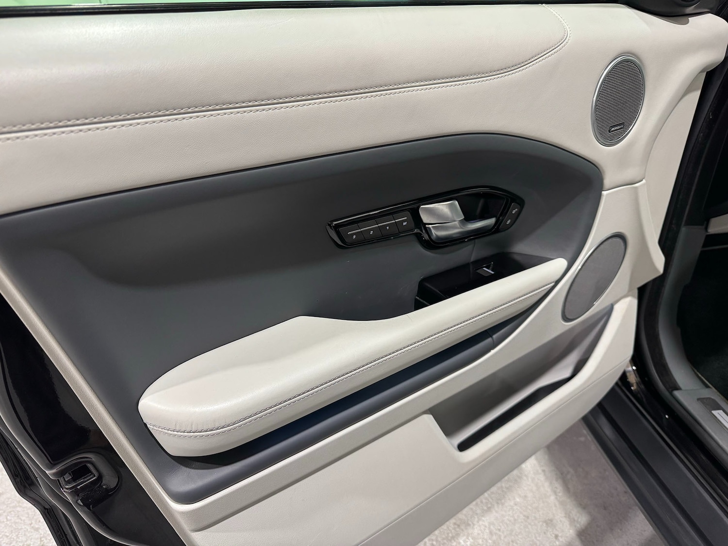 Used Land Rover Range Rover Evoque 2017 for sale - 77750391: Photo 51