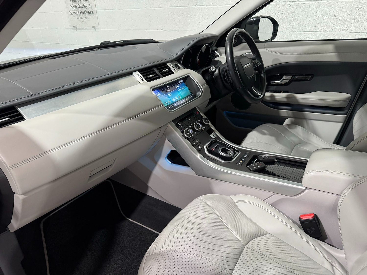 Used Land Rover Range Rover Evoque 2017 for sale - 77750391: Photo 52