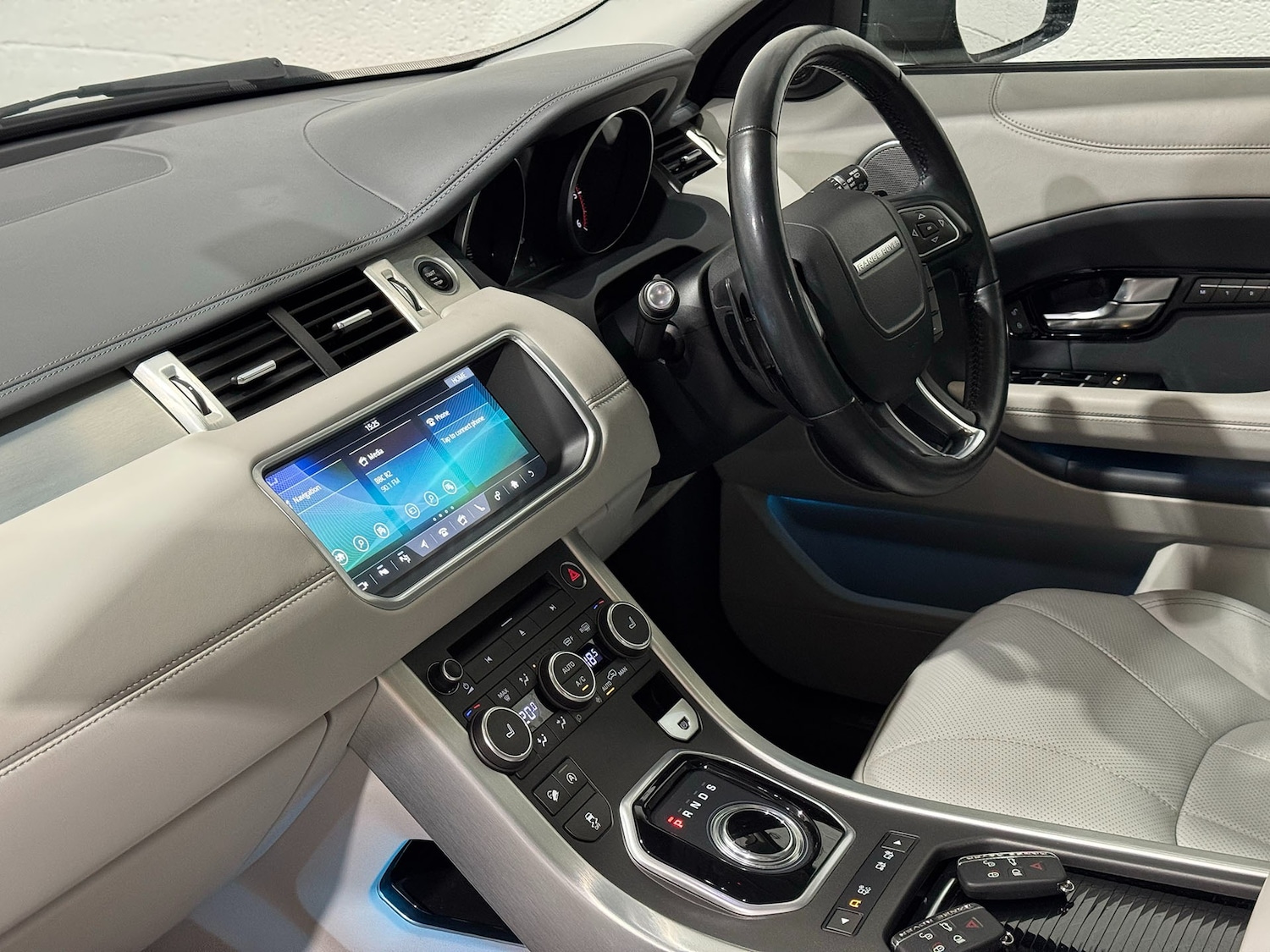 Used Land Rover Range Rover Evoque 2017 for sale - 77750391: Photo 53