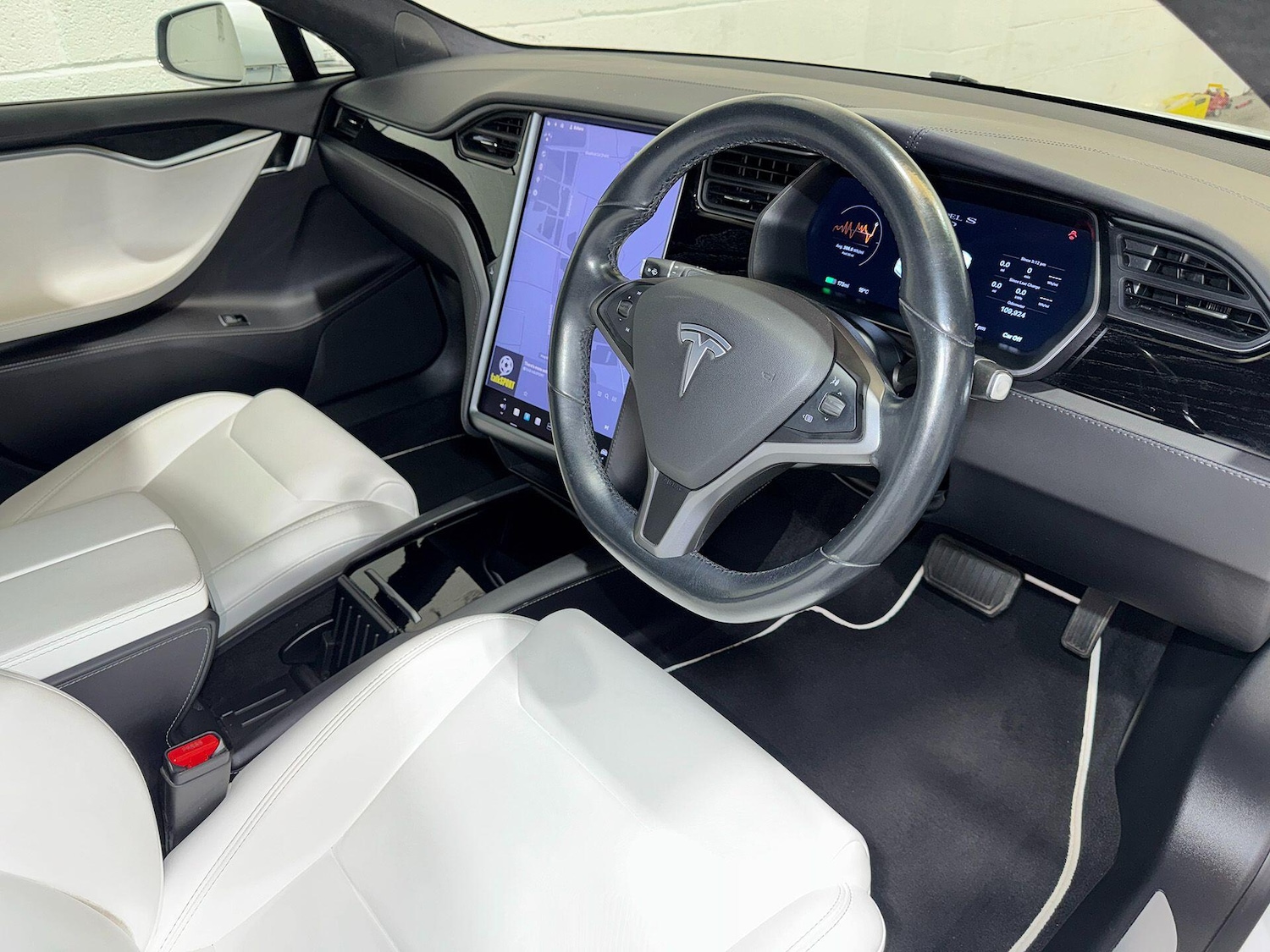 Used Tesla Model S 2018 for sale - 76336511: Photo 12