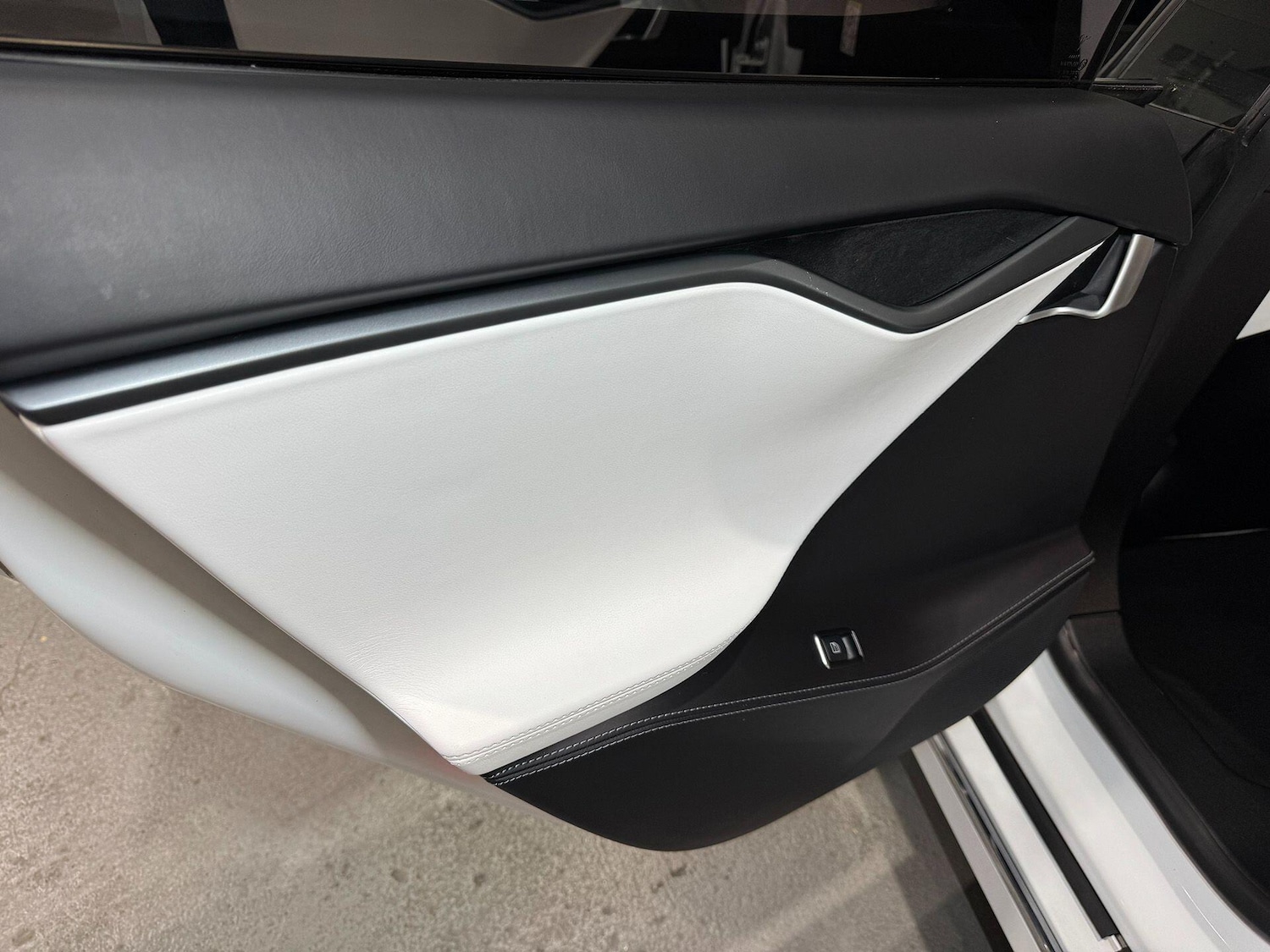 Used Tesla Model S 2018 for sale - 76336511: Photo 29