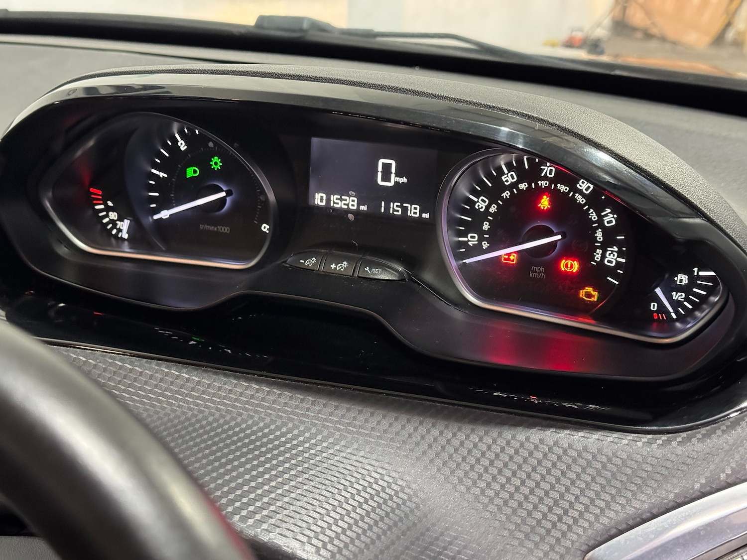 Used Peugeot 2008 2017 for sale - 76879753: Photo 10