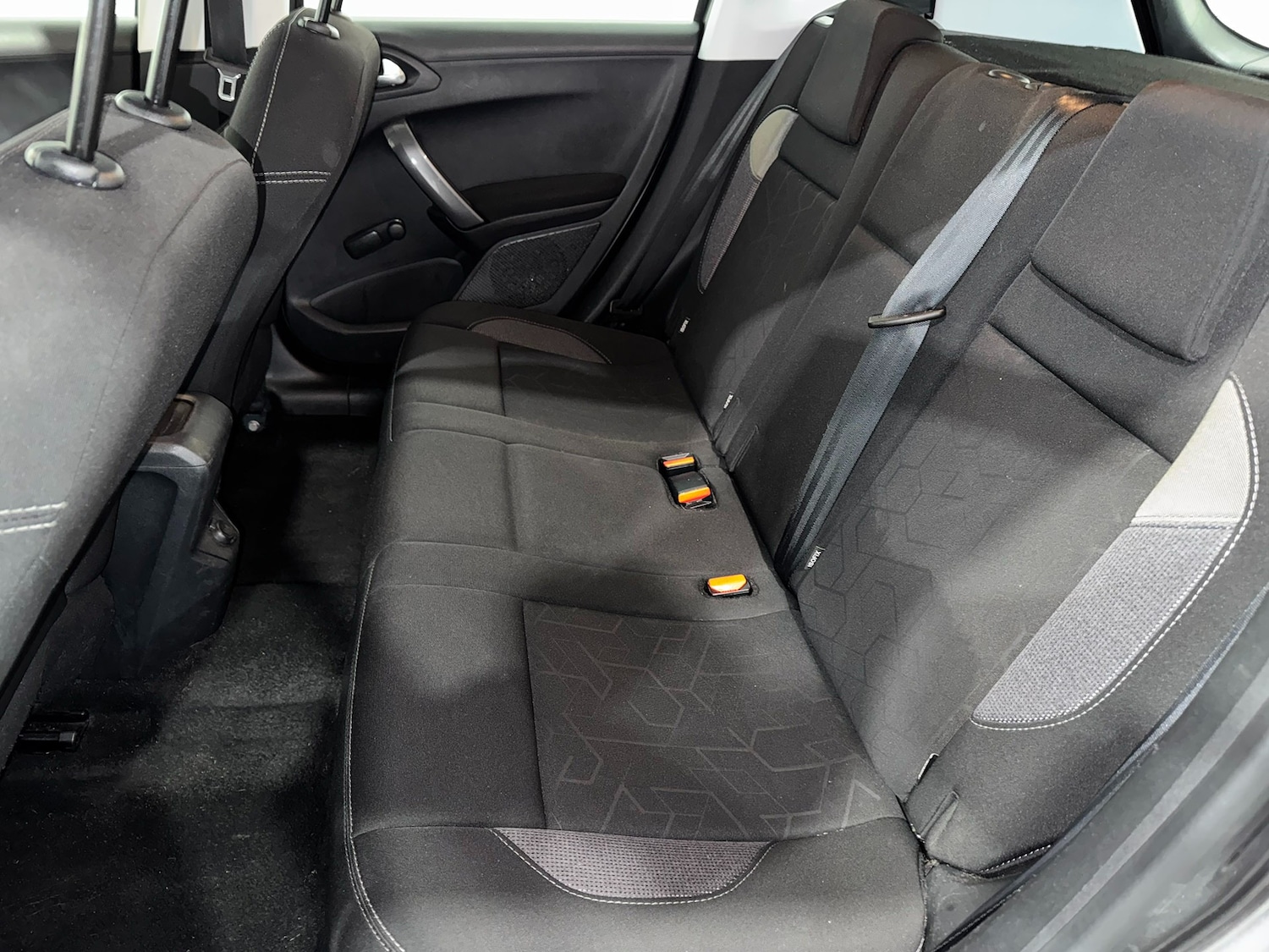 Used Peugeot 2008 2017 for sale - 76879753: Photo 25