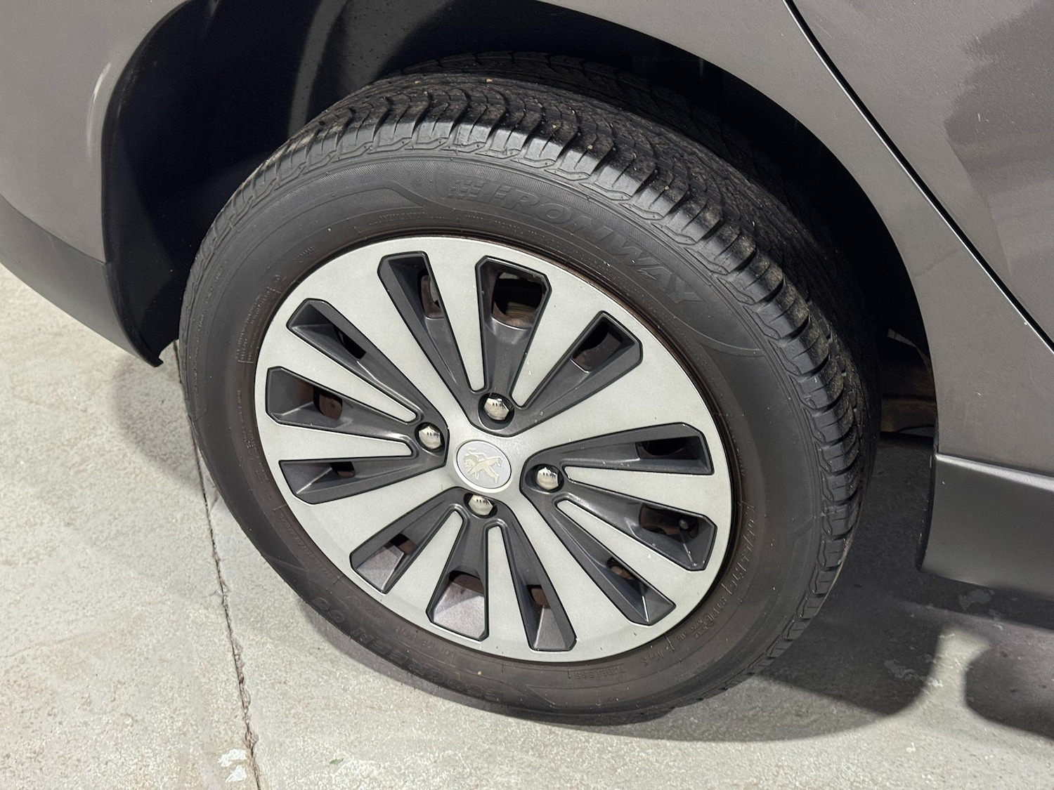 Used Peugeot 2008 2017 for sale - 76879753: Photo 4