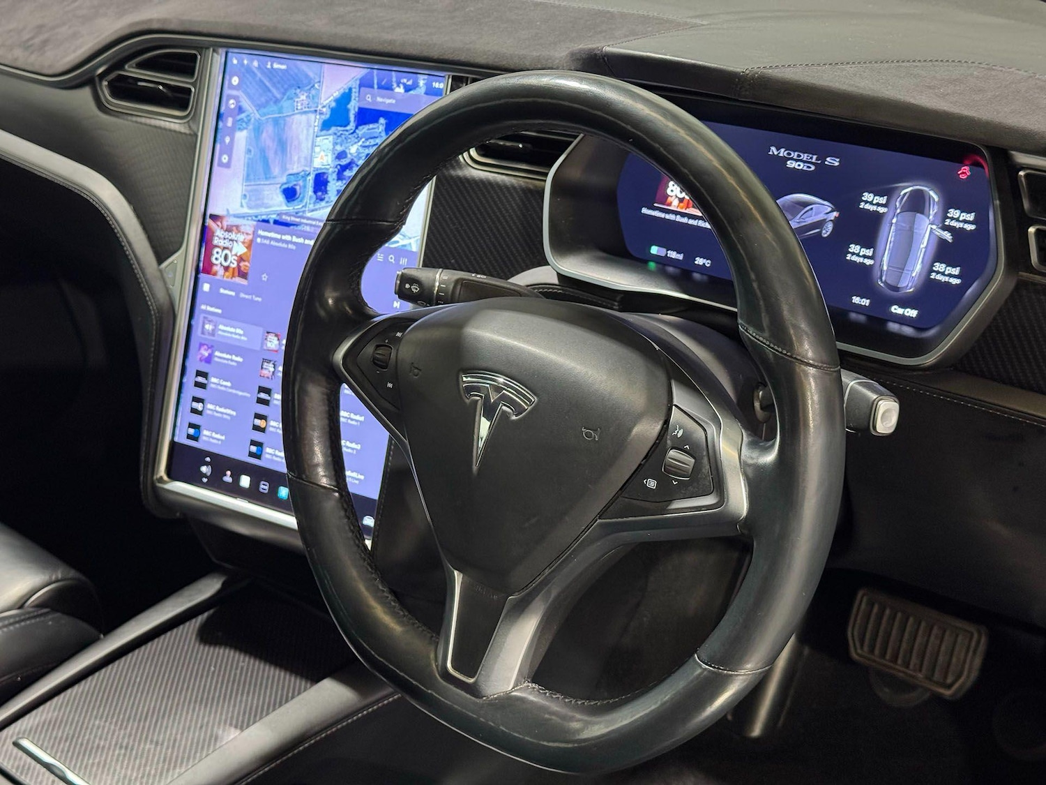 Used Tesla Model S 2017 for sale - 76294563: Photo 2