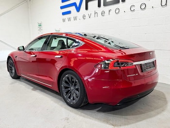 Used Tesla Model S 2018 for sale - 76152216: Photo