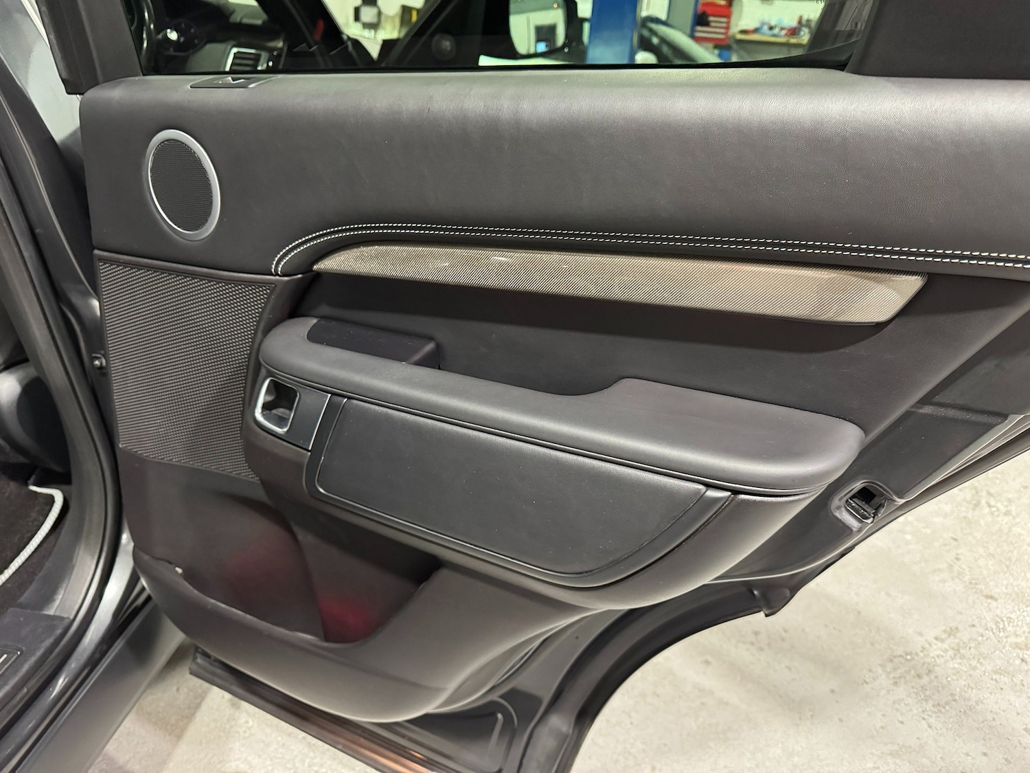 Used Land Rover Discovery 2017 for sale - 76911404: Photo 36