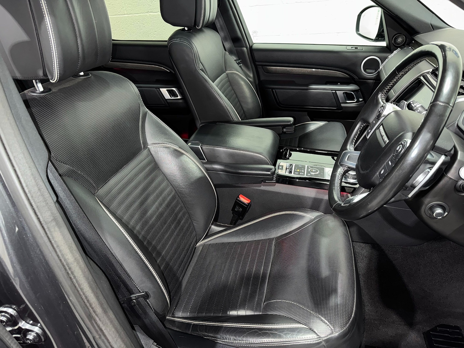 Used Land Rover Discovery 2017 for sale - 76911404: Photo 40