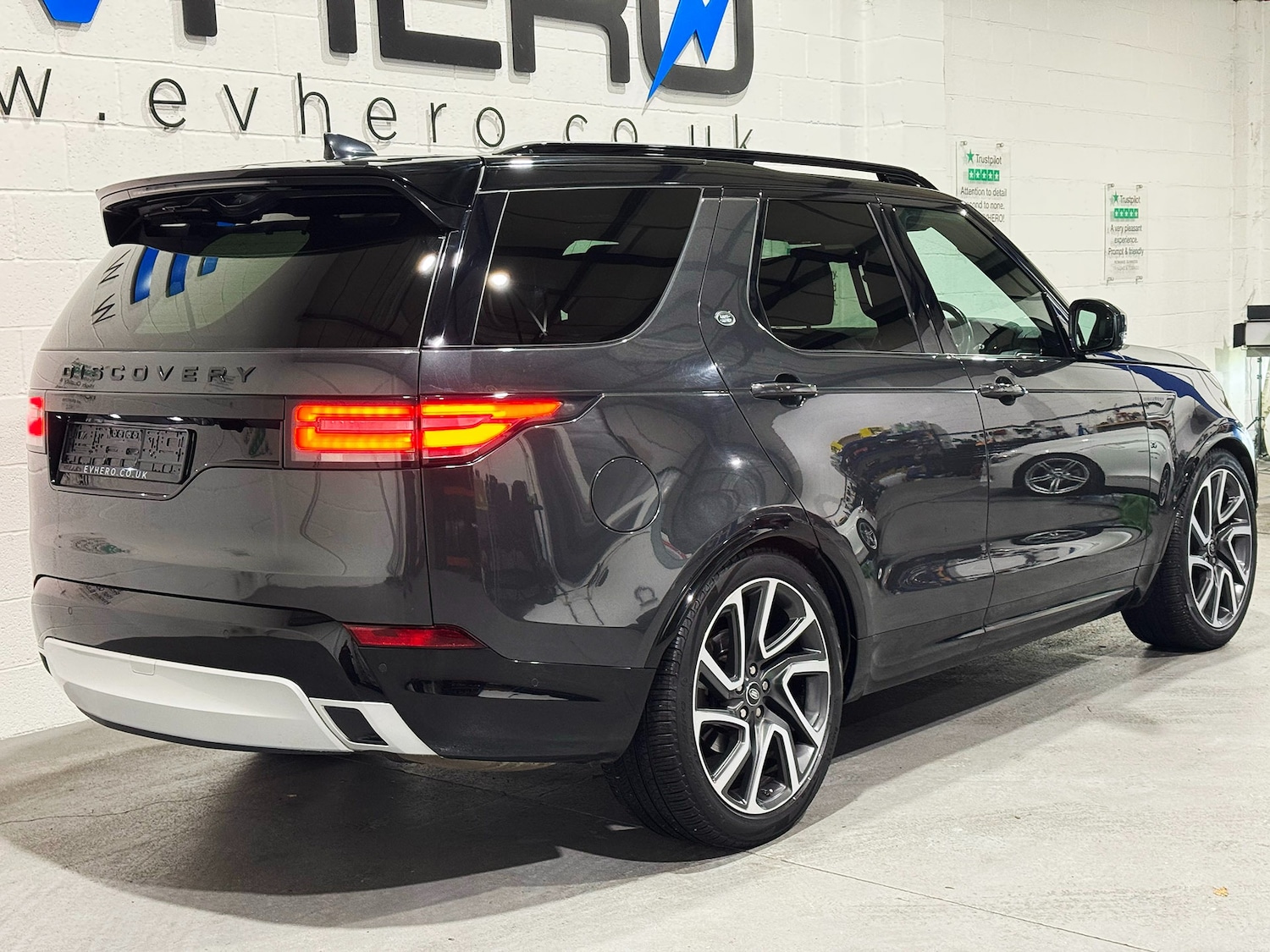 Used Land Rover Discovery 2017 for sale - 76911404: Photo 5