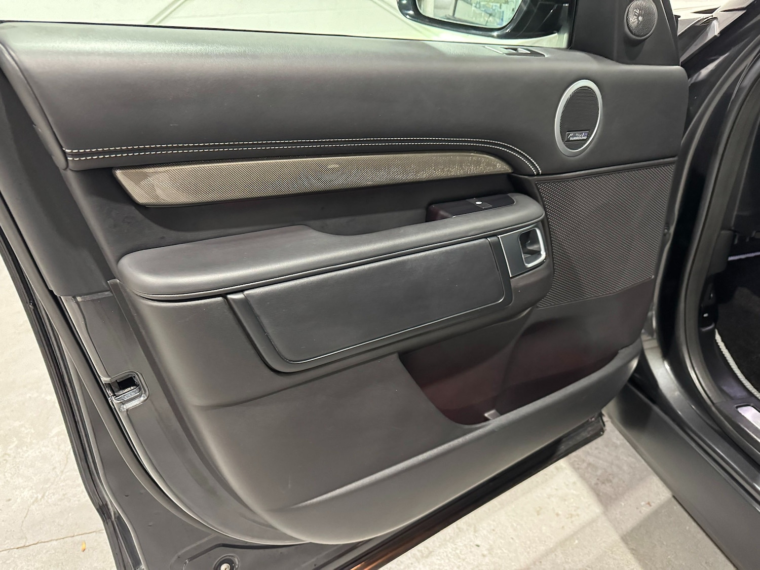 Used Land Rover Discovery 2017 for sale - 76911404: Photo 63