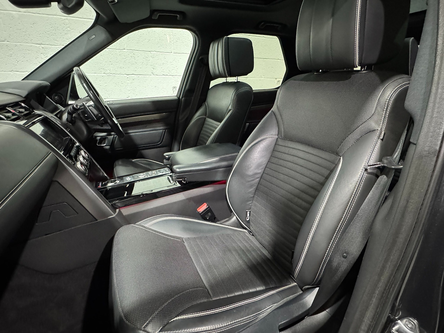 Used Land Rover Discovery 2017 for sale - 76911404: Photo 64