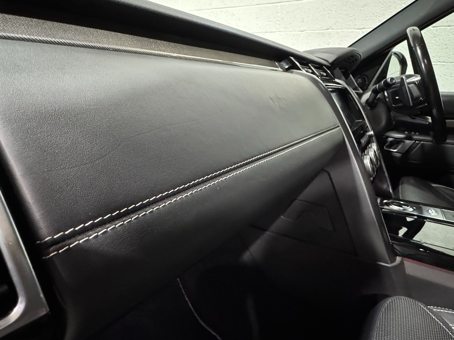 Used Land Rover Discovery 2017 for sale - 76911404: Photo 66