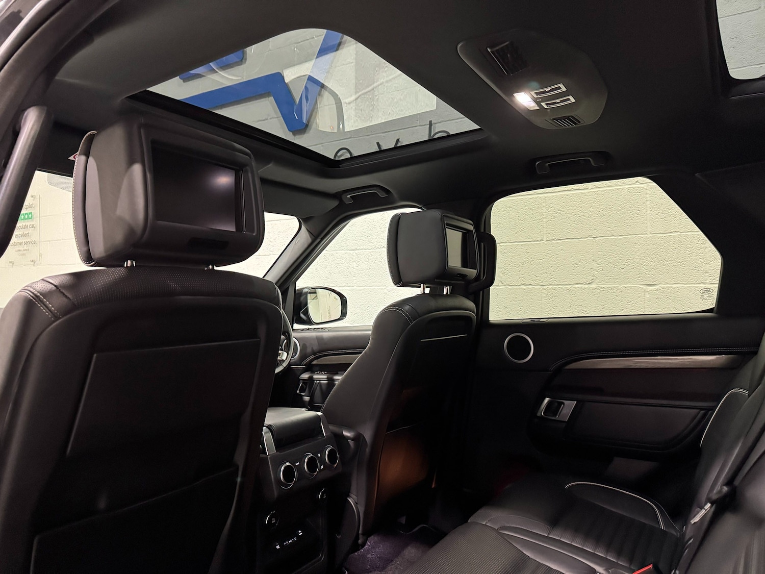 Used Land Rover Discovery 2017 for sale - 76911404: Photo 69