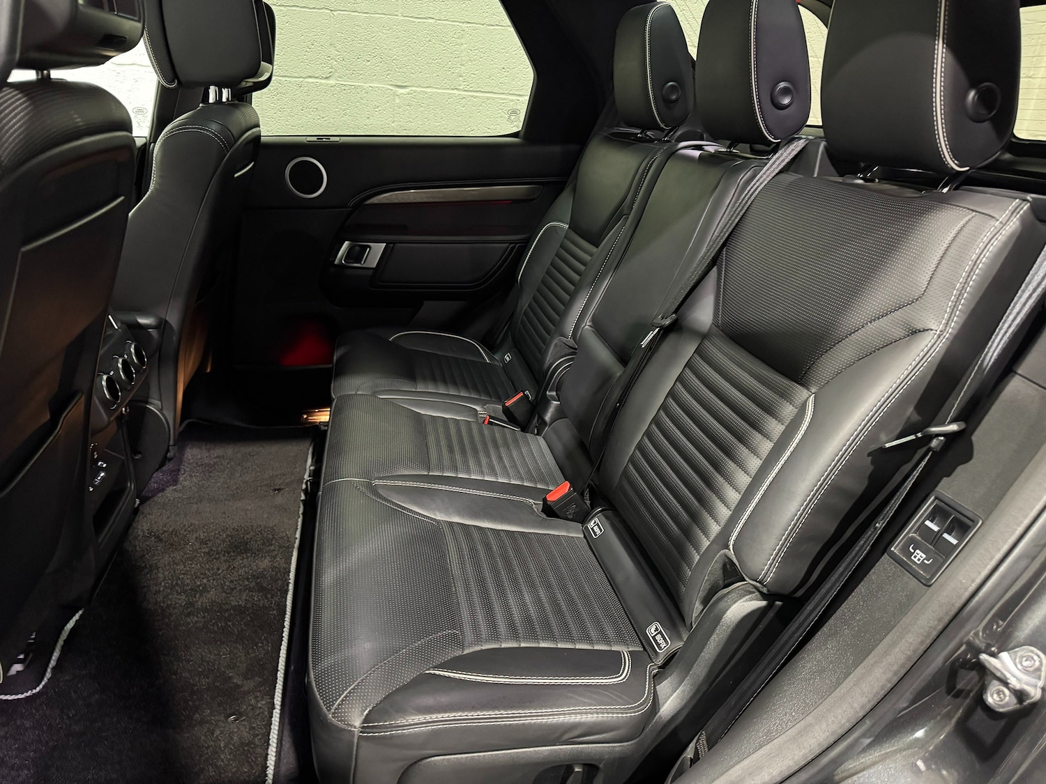 Used Land Rover Discovery 2017 for sale - 76911404: Photo 70